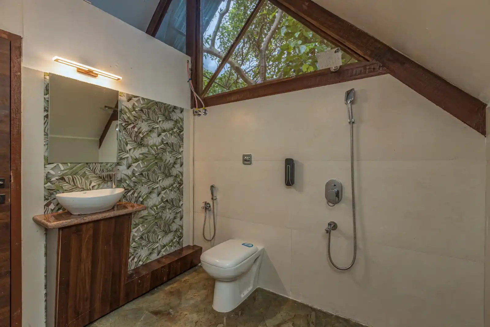 SaffronStays Aranya Vilas, Pawna