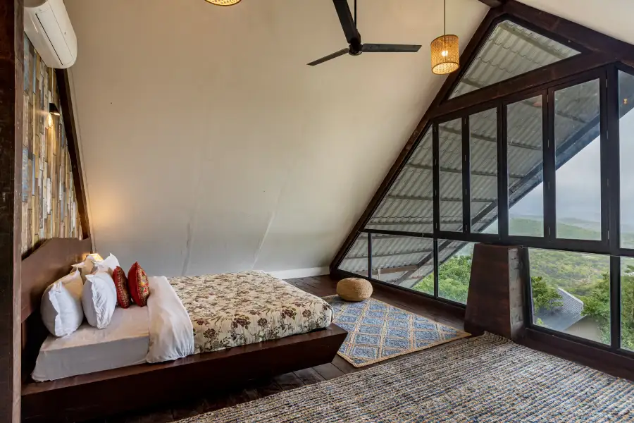 SaffronStays Aranya Vilas, Pawna