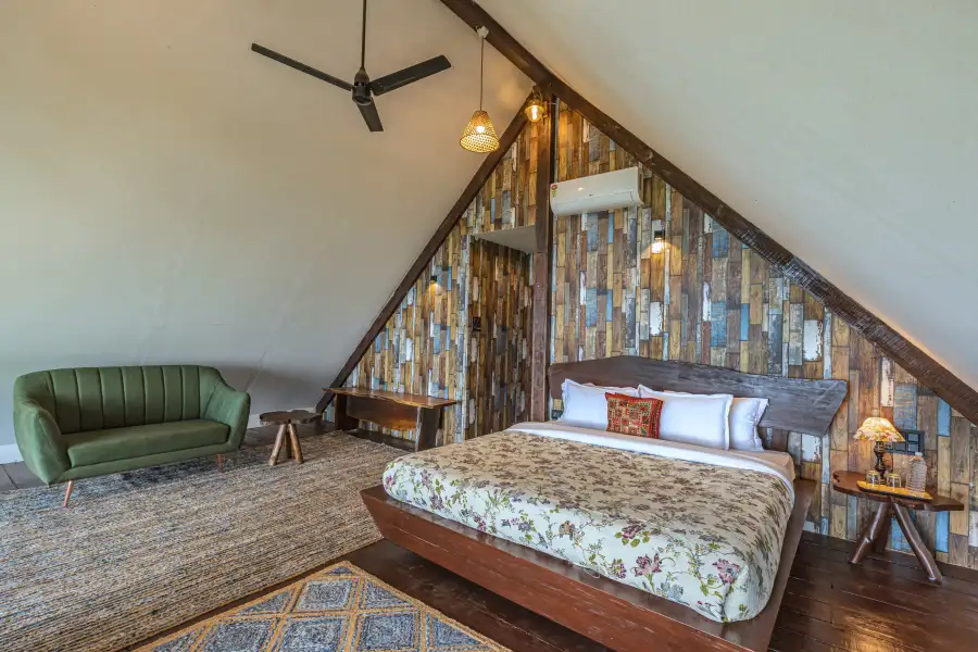 SaffronStays Aranya Vilas, Pawna