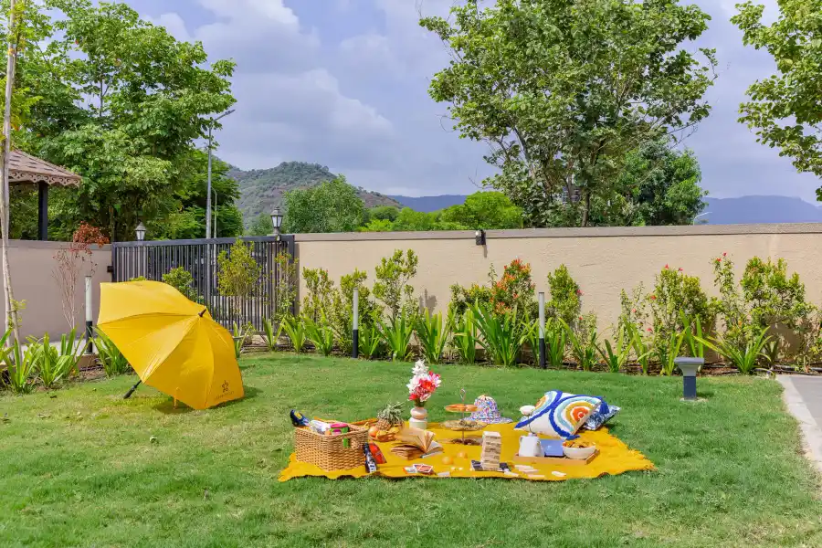 SaffronStays Aroha, Karjat