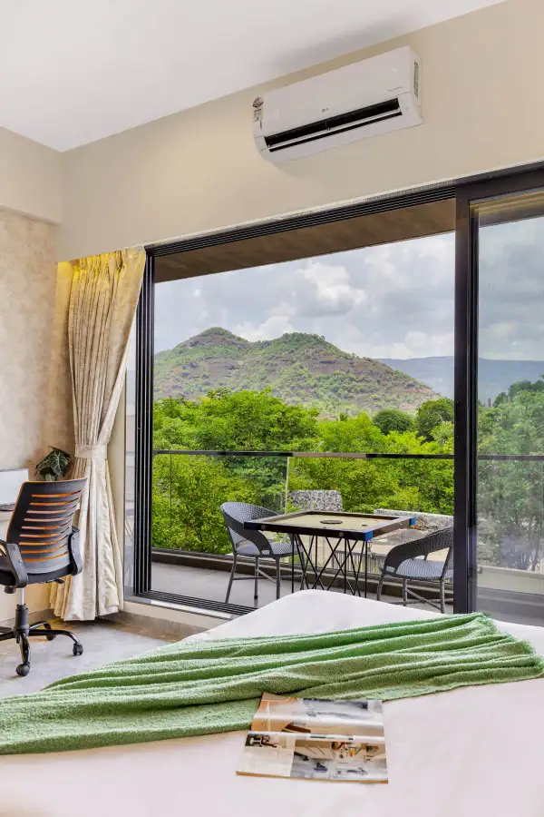 SaffronStays Aroha, Karjat