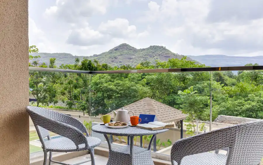 SaffronStays Aroha, Karjat