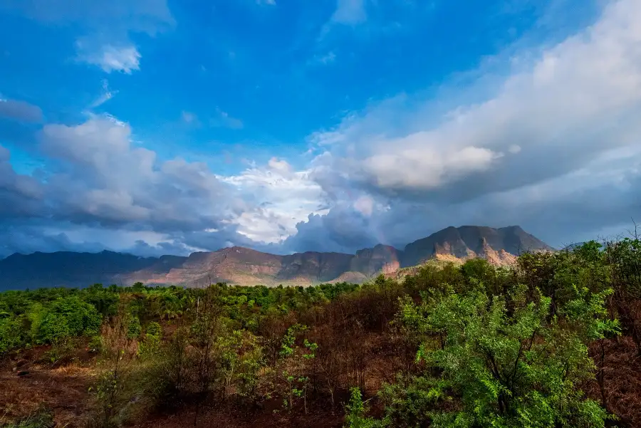SaffronStays AsanjA Titaly, Murbad