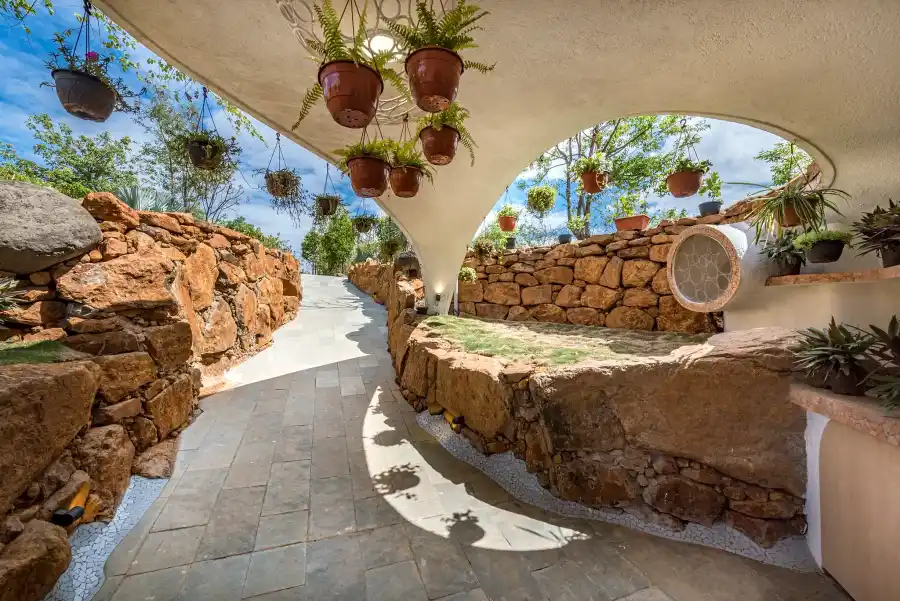 SaffronStays AsanjA Titaly, Murbad