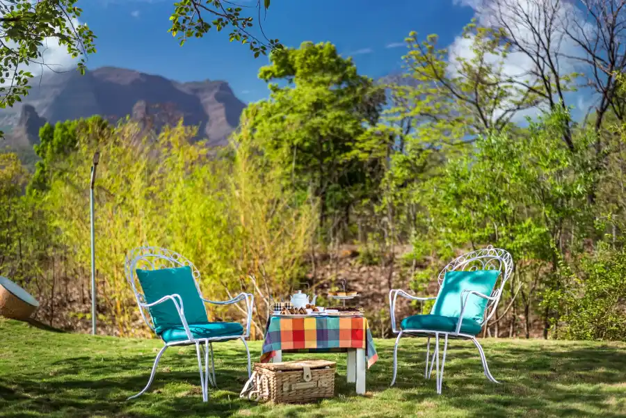SaffronStays AsanjA Titaly, Murbad