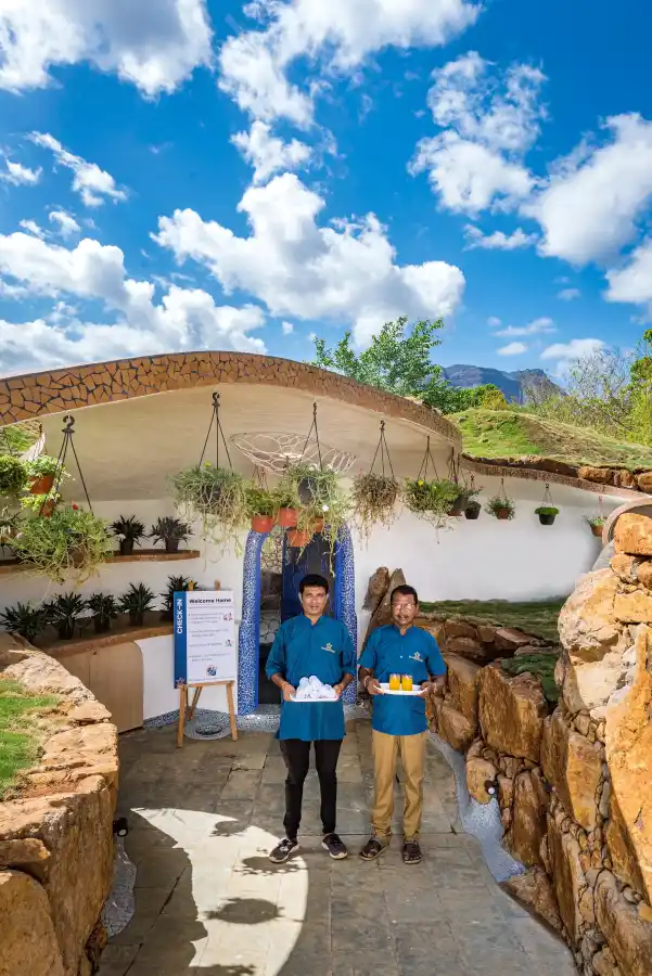 SaffronStays AsanjA Titaly, Murbad