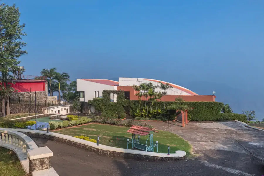 SaffronStays Aurelia, Panchgani