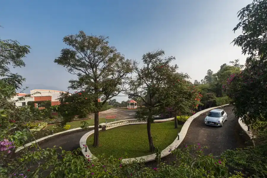 SaffronStays Aurelia, Panchgani