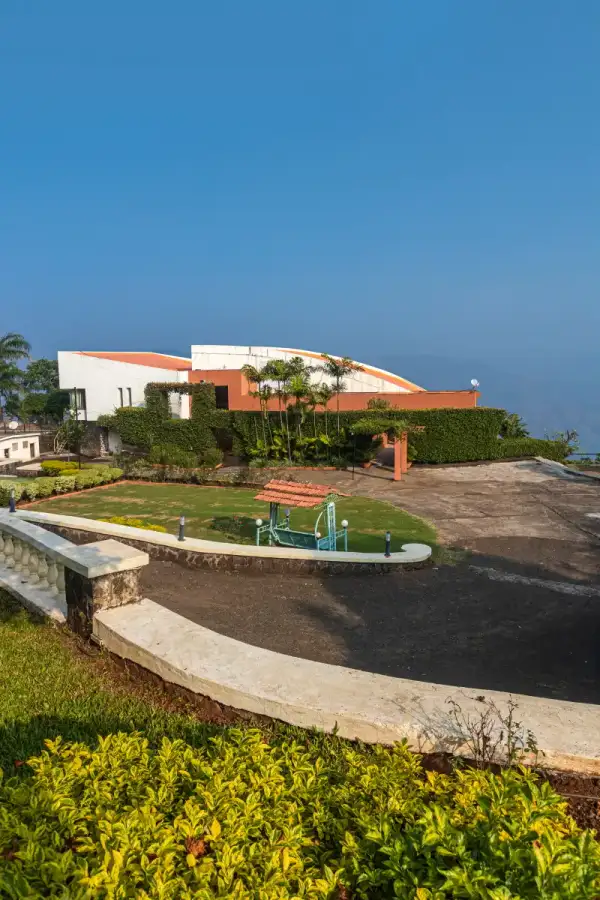 SaffronStays Aurelia, Panchgani