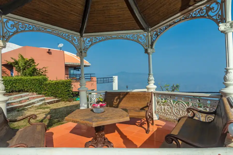 SaffronStays Aurelia, Panchgani