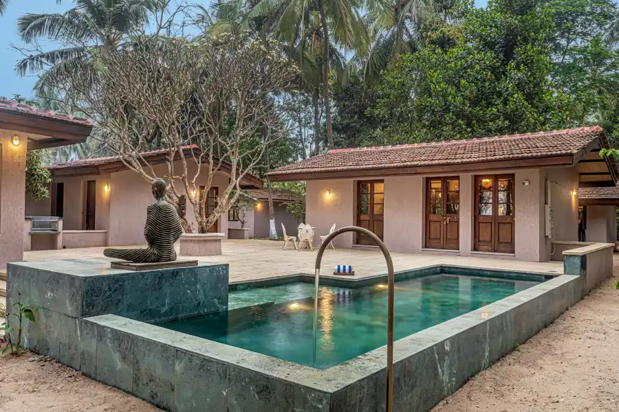 SaffronStays Bay Watch, Kelwa