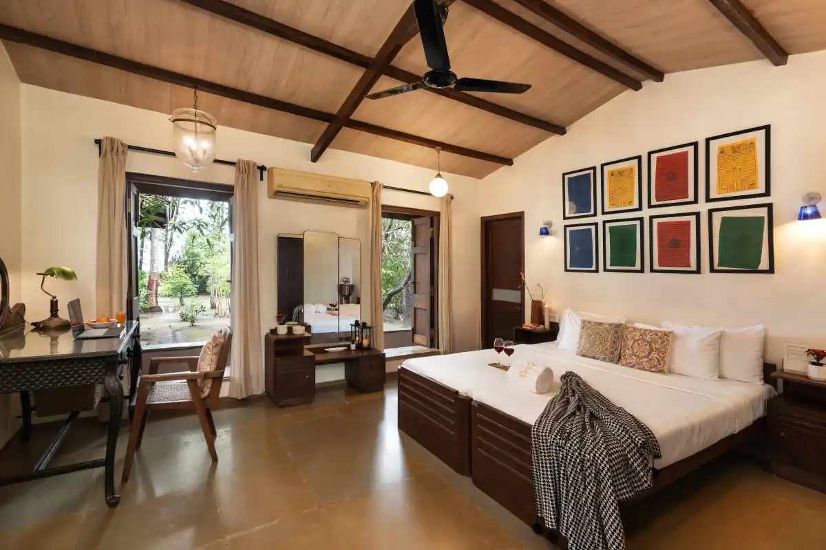 SaffronStays Bay Watch, Kelwa