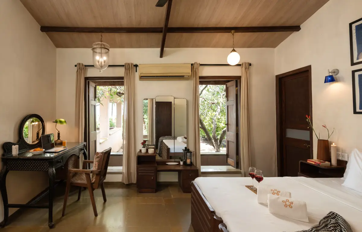 SaffronStays Bay Watch, Kelwa