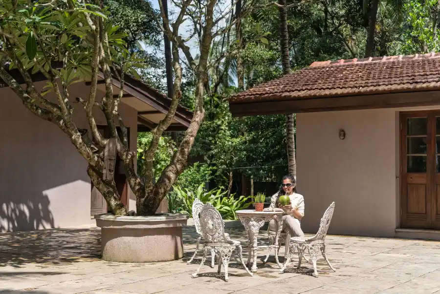 SaffronStays Bay Watch, Kelwa