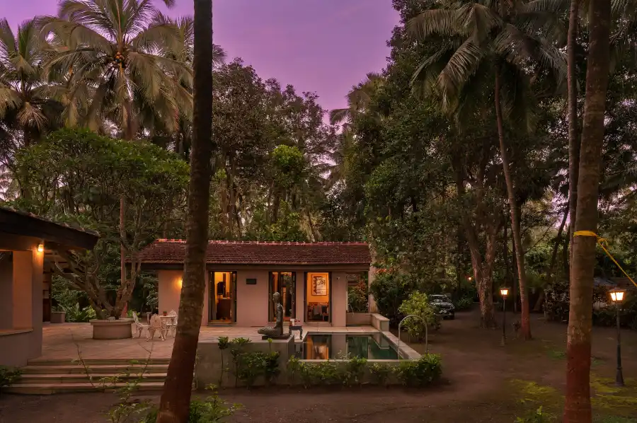 SaffronStays Bay Watch, Kelwa