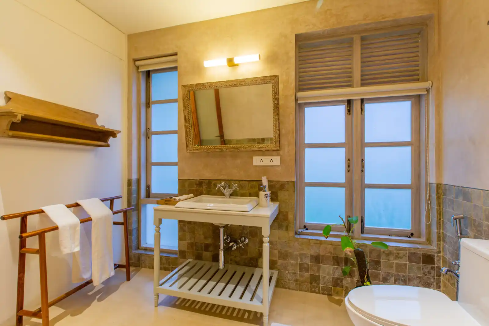SaffronStays Bel Azur, Assagao