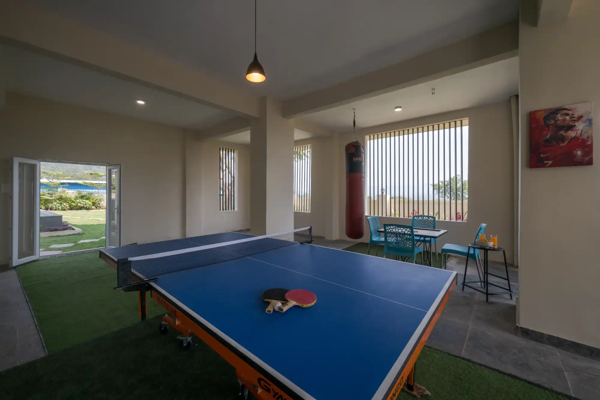 SaffronStays Belvedere Lakehouse, Pune
