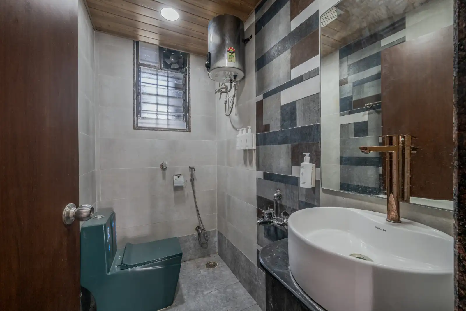 SaffronStays Belvedere Lakehouse, Pune