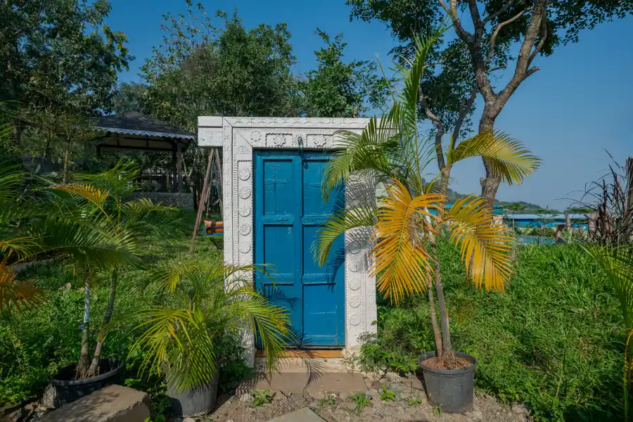 SaffronStays Belvedere Lakehouse, Pune