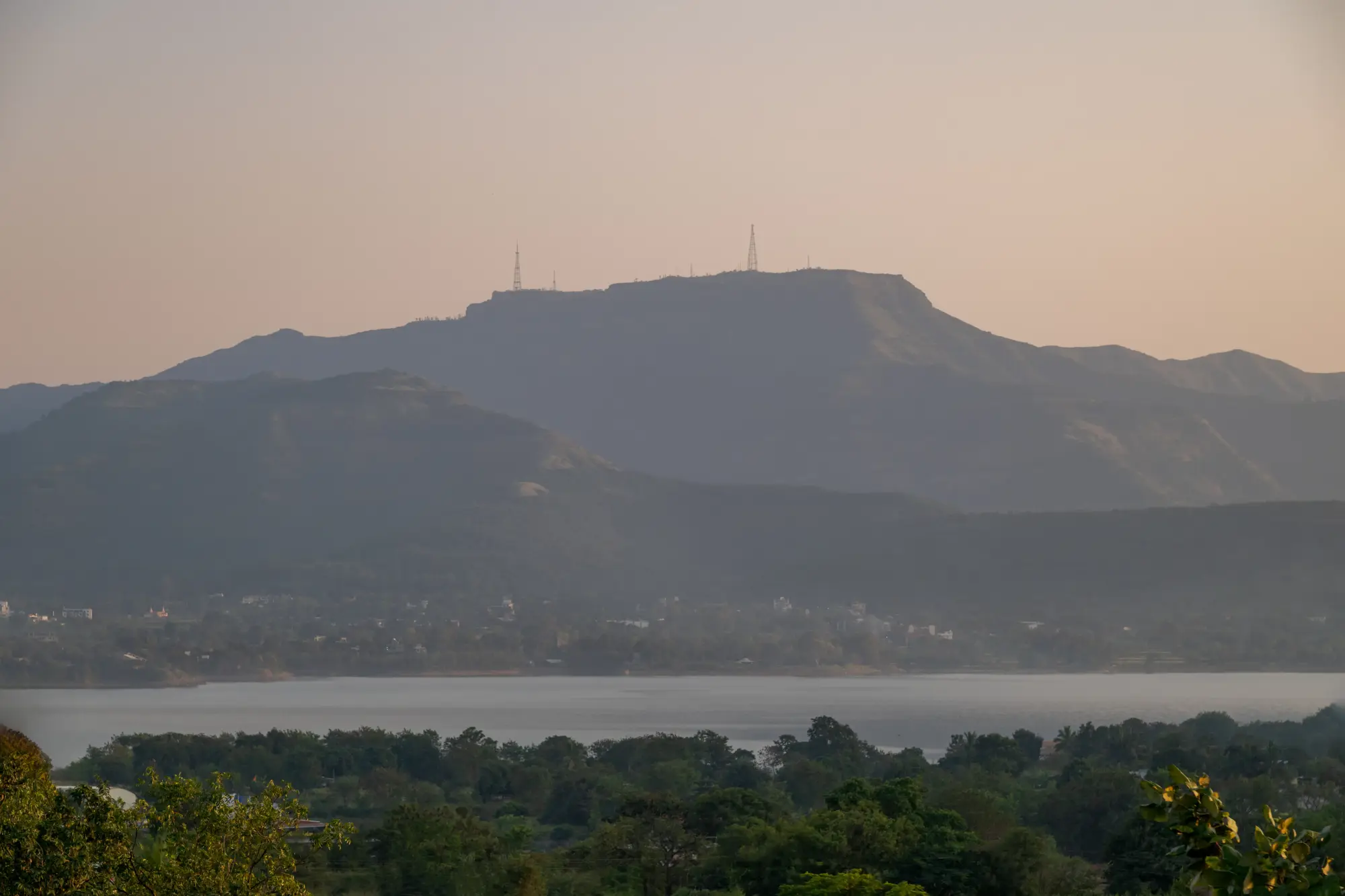 SaffronStays Belvedere Lakehouse, Pune