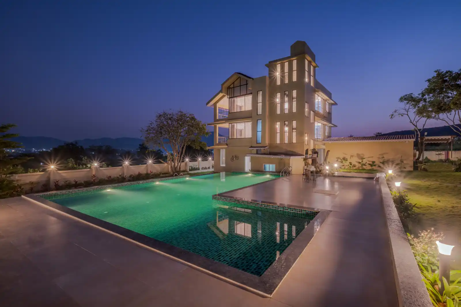 SaffronStays Belvedere Lakehouse, Pune