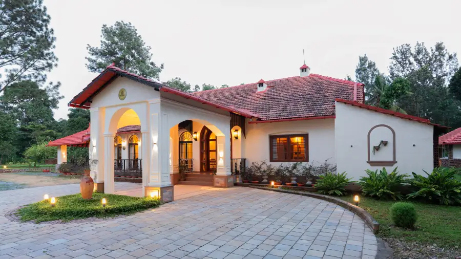 SaffronStays Biccode Woodside, Belur
