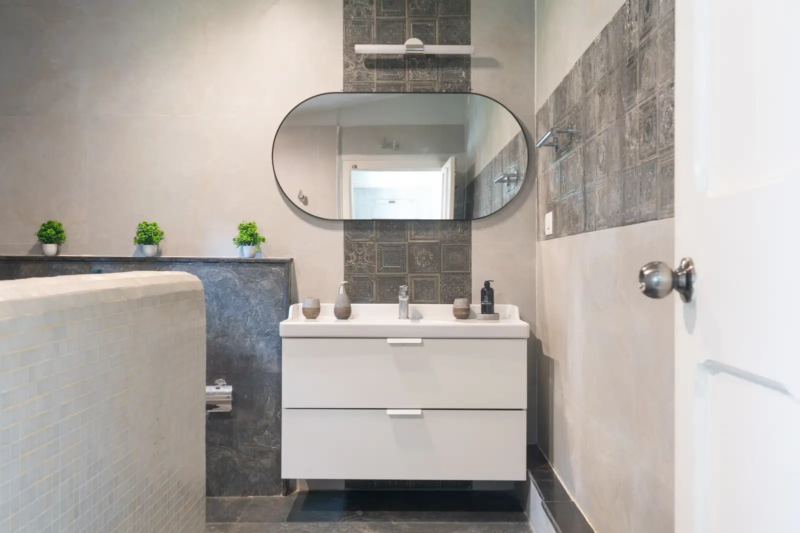 SaffronStays Biccode Woodside, Belur