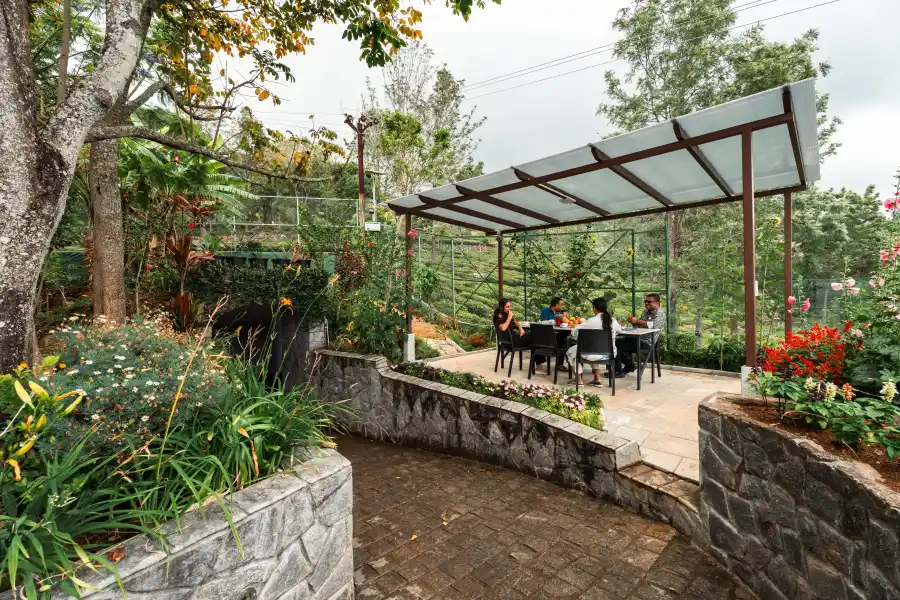 SaffronStays Blooming Stone, Kotagiri