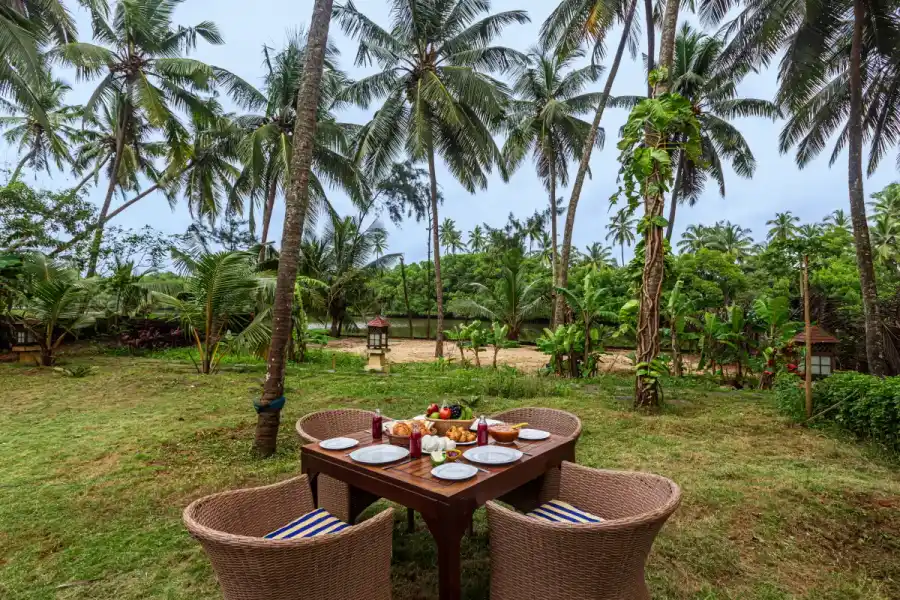 SaffronStays Blue Flag, Hejamady