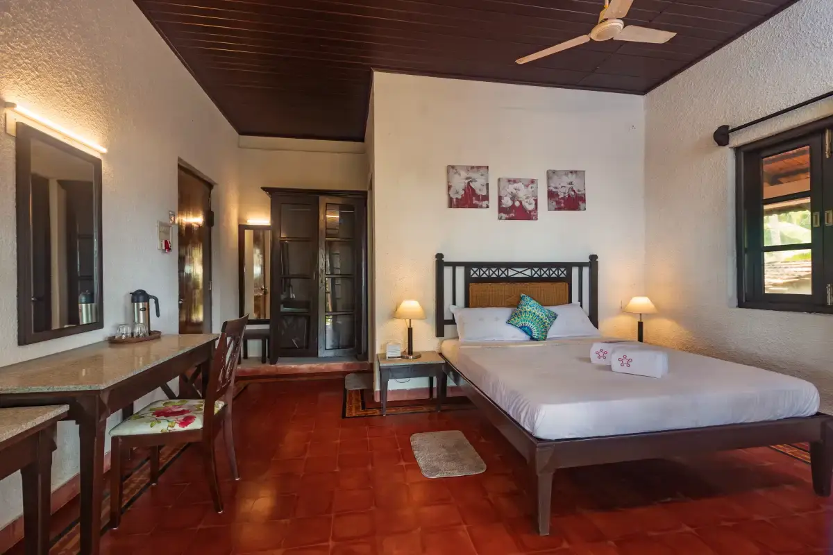 SaffronStays Blue Flag, Hejamady