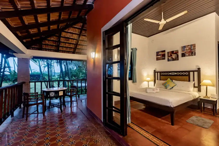 SaffronStays Blue Flag, Hejamady