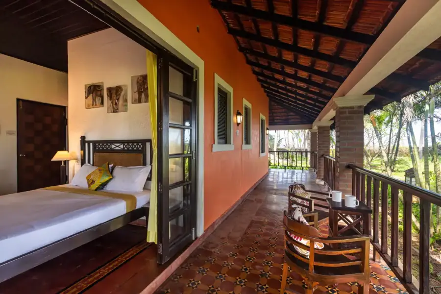 SaffronStays Blue Flag, Hejamady