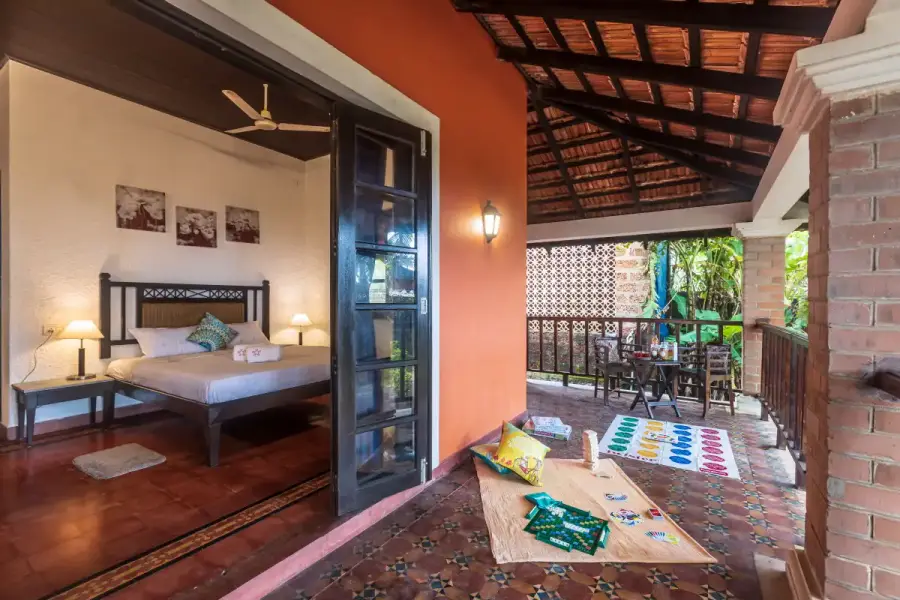 SaffronStays Blue Flag, Hejamady
