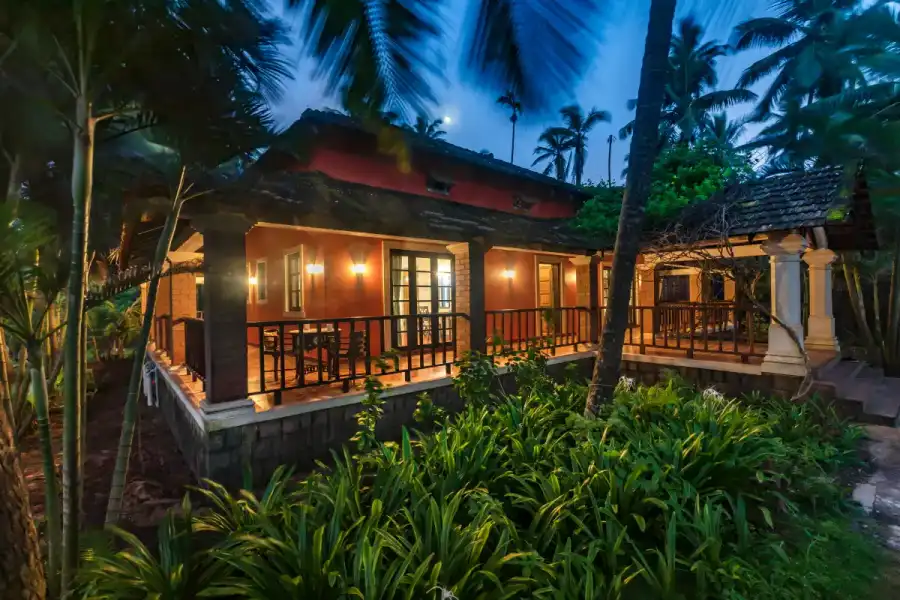 SaffronStays Blue Flag, Hejamady