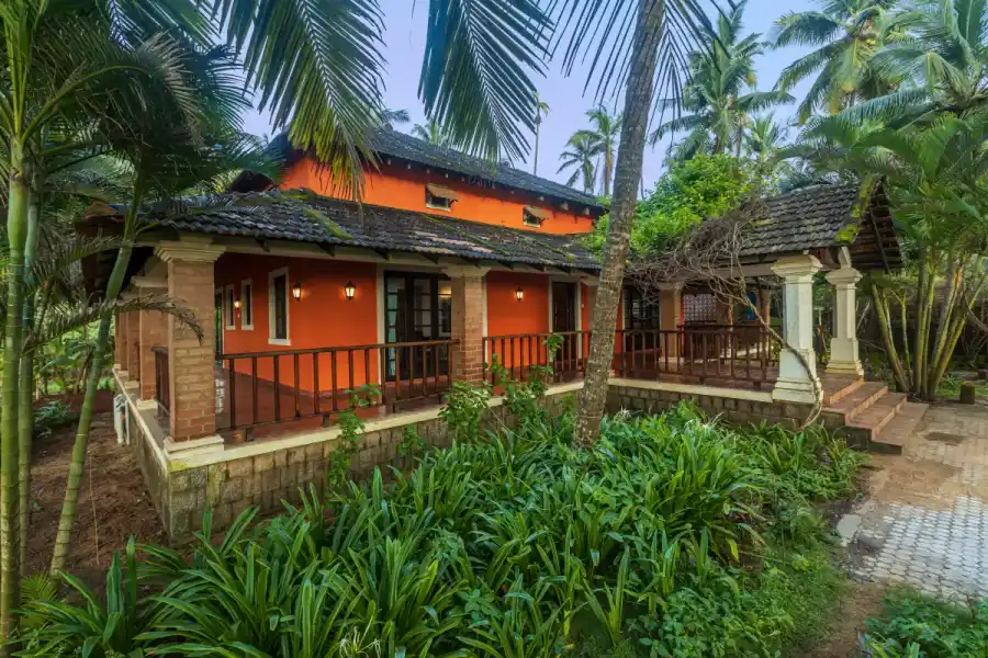SaffronStays Blue Flag, Hejamady