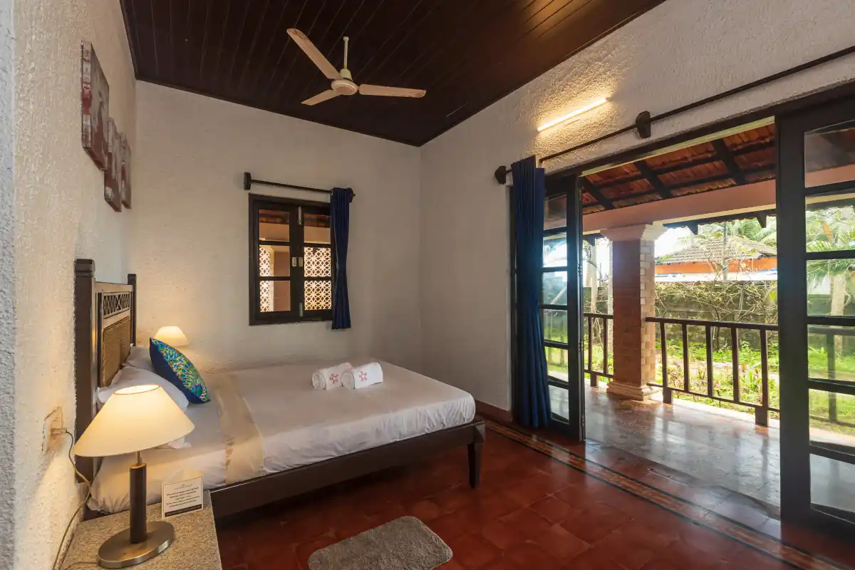 SaffronStays Blue Flag, Hejamady