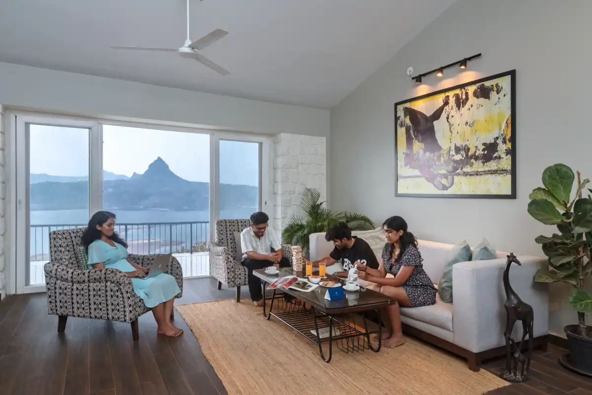 SaffronStays Blue Infinitum, Pawna