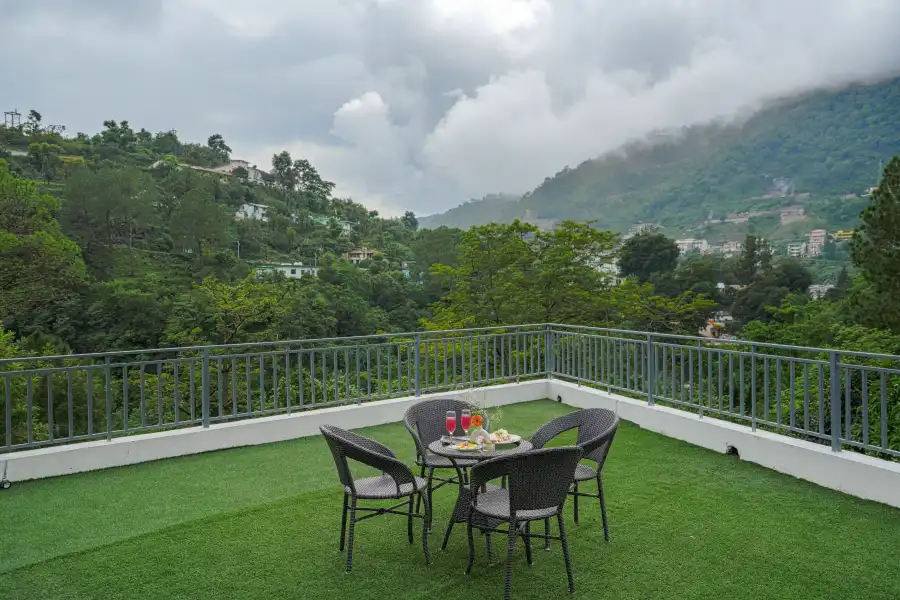 SaffronStays Bourbon, Bhimtal