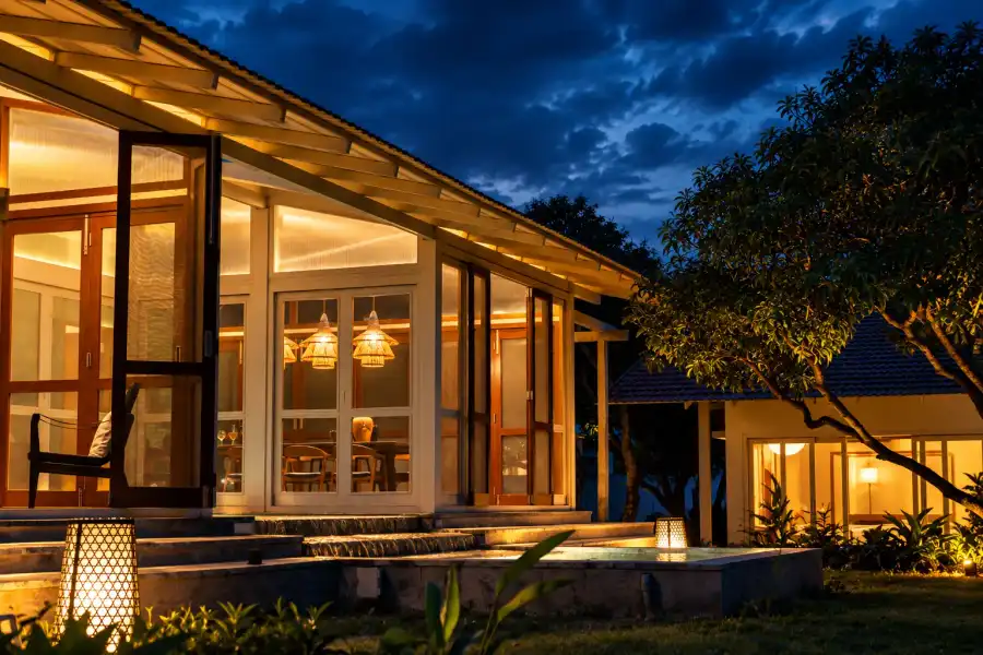 SaffronStays Chandra Amara, Bangalore