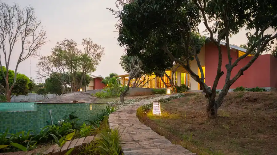 SaffronStays Chandra Amara, Bangalore