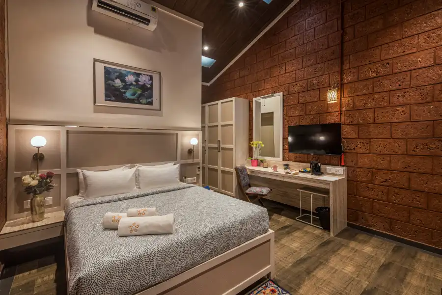 SaffronStays Chira, Khandala