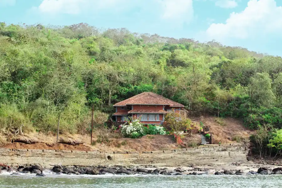 SaffronStays Crescent Bay, Palshet, Ratnagiri