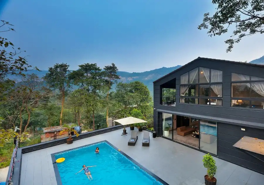 SaffronStays Earl Grey, Khopoli