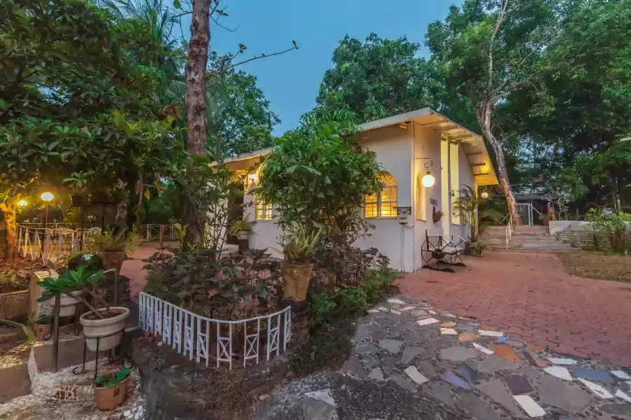 SaffronStays Elfreda, Vikramgad