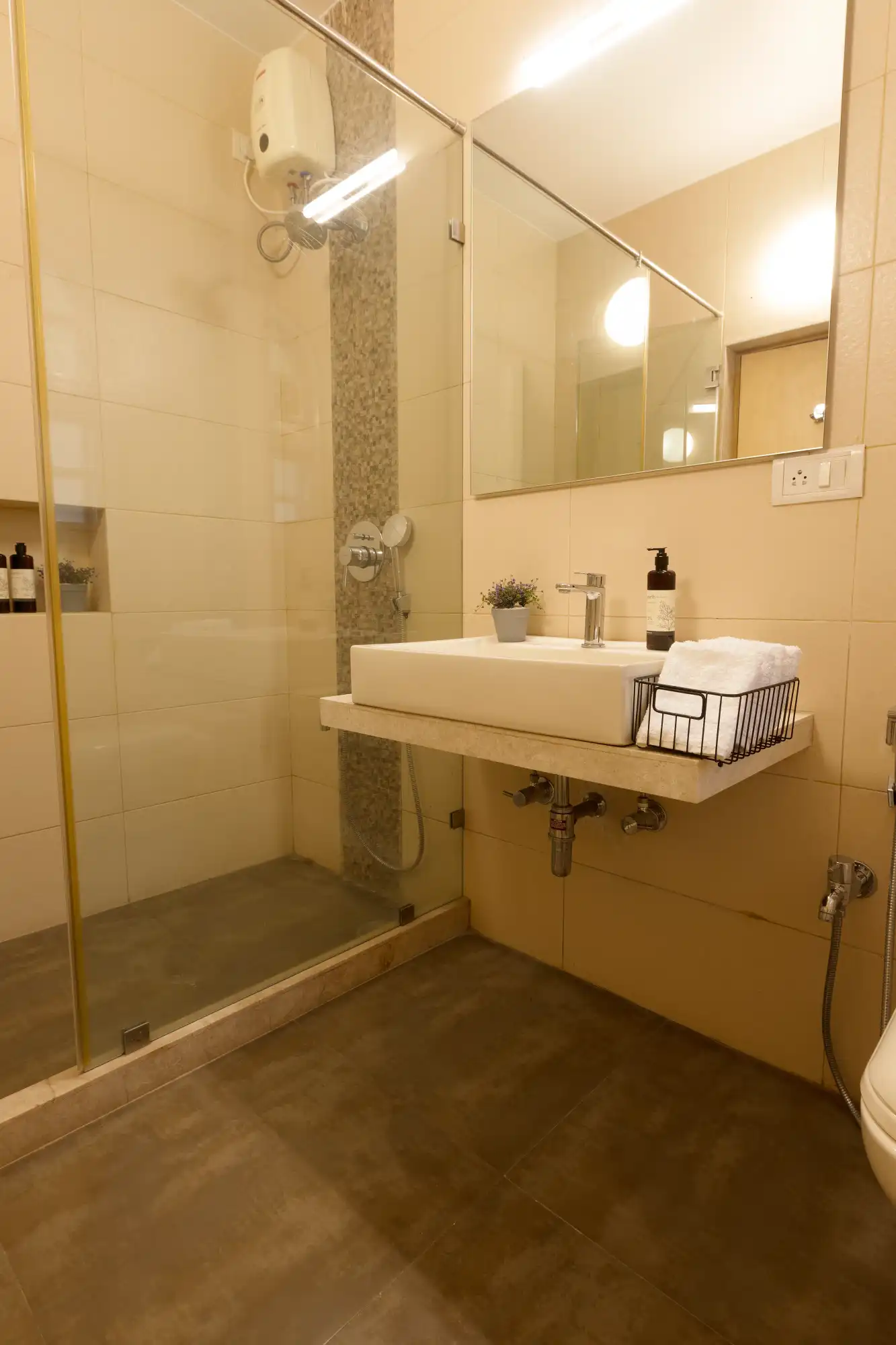 SaffronStays Emalyn Maple, Mumbai