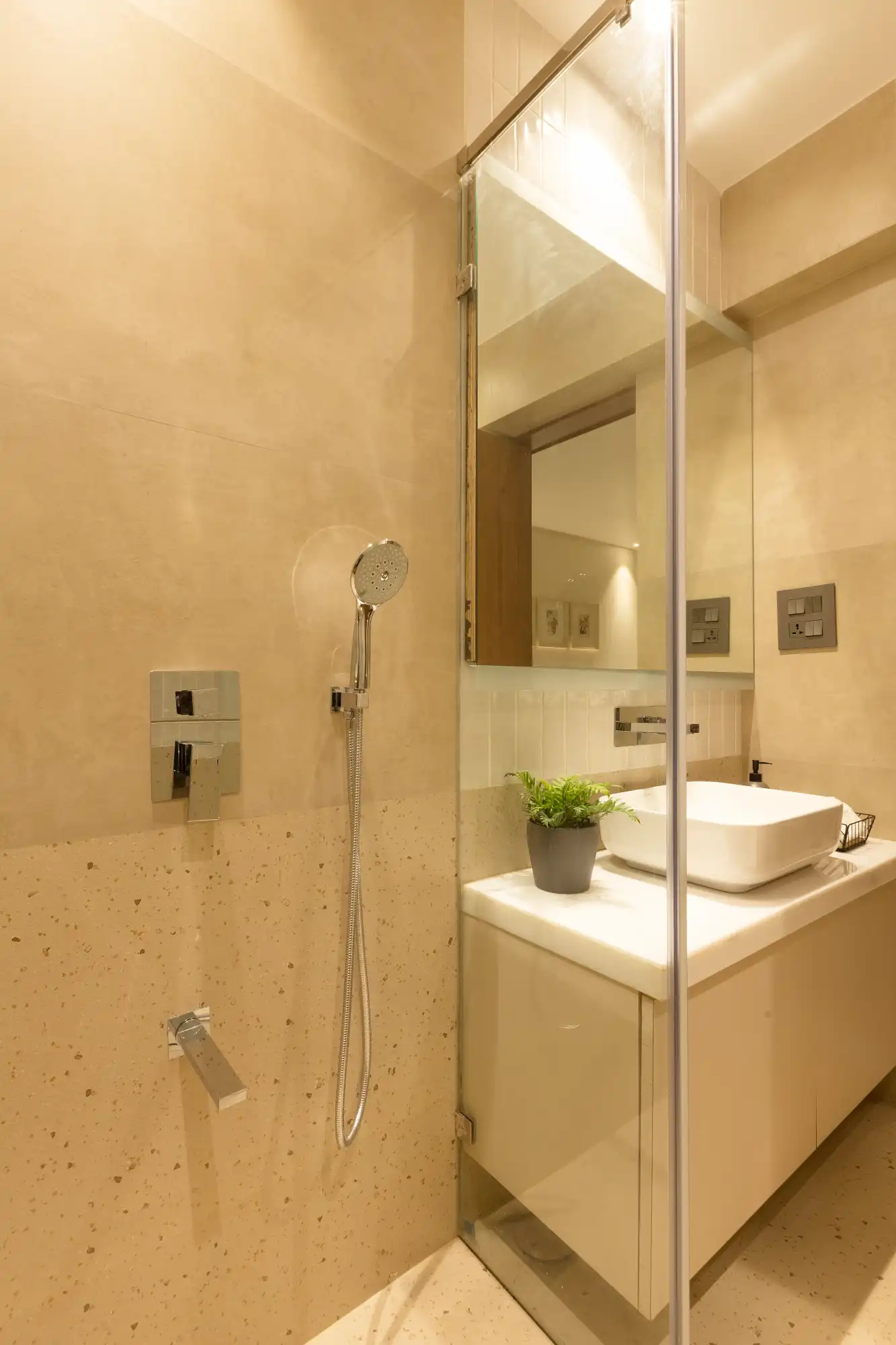 SaffronStays Emalyn, Mumbai