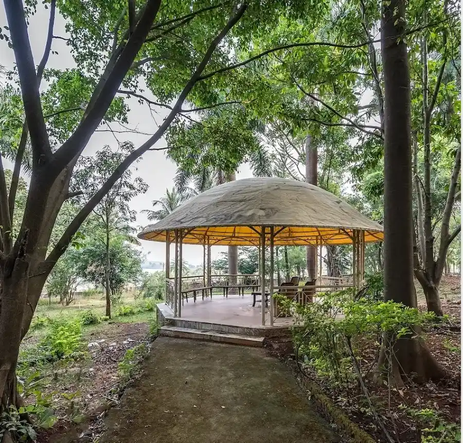 SaffronStays Foresta By, Kamshet