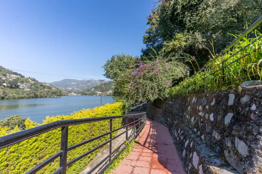 SaffronStays Gardens On, Bhimtal