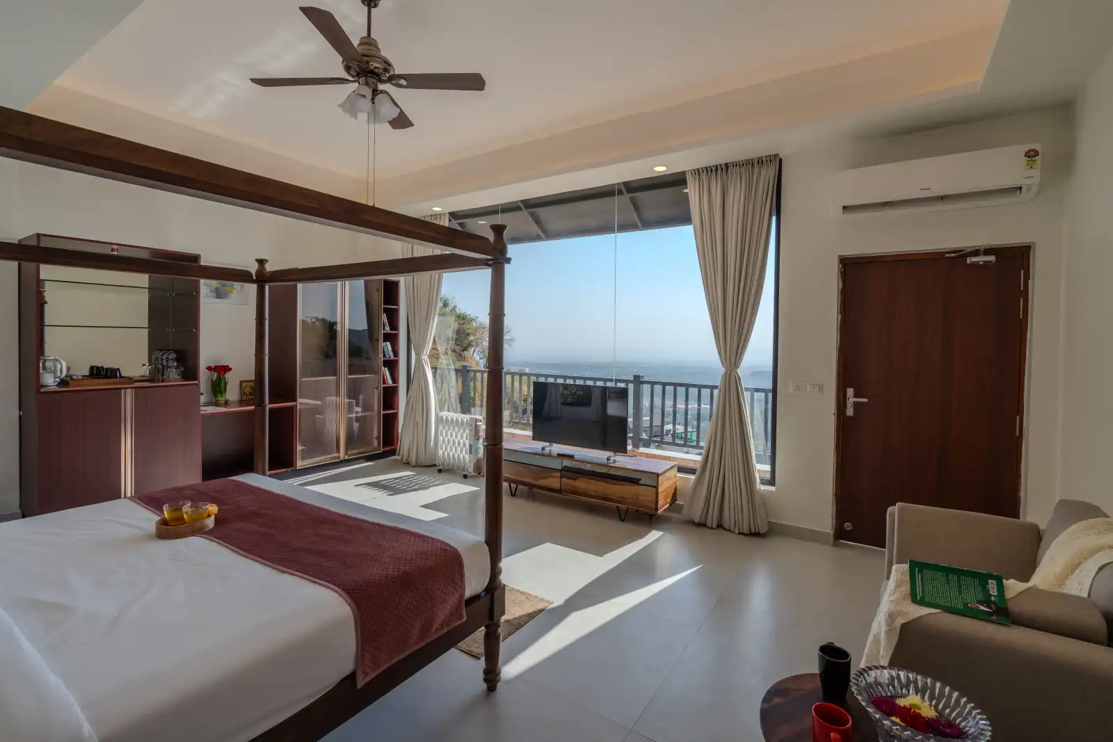 SaffronStays Glasscape, Dehradun