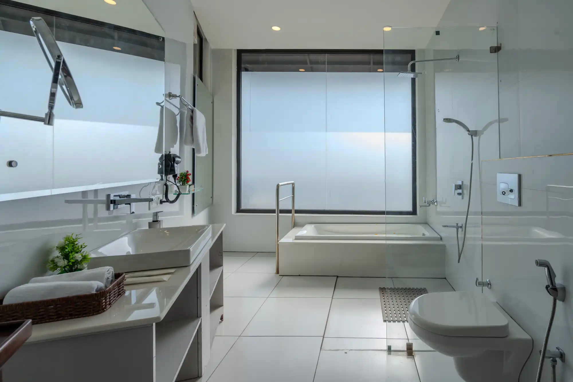 SaffronStays Glasscape, Dehradun